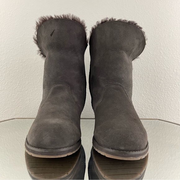 EMU AUSTRALIA Dark Brown Suede Sheepskin Leather Bells Beach Lo Shearling Boots - Picture 10 of 14